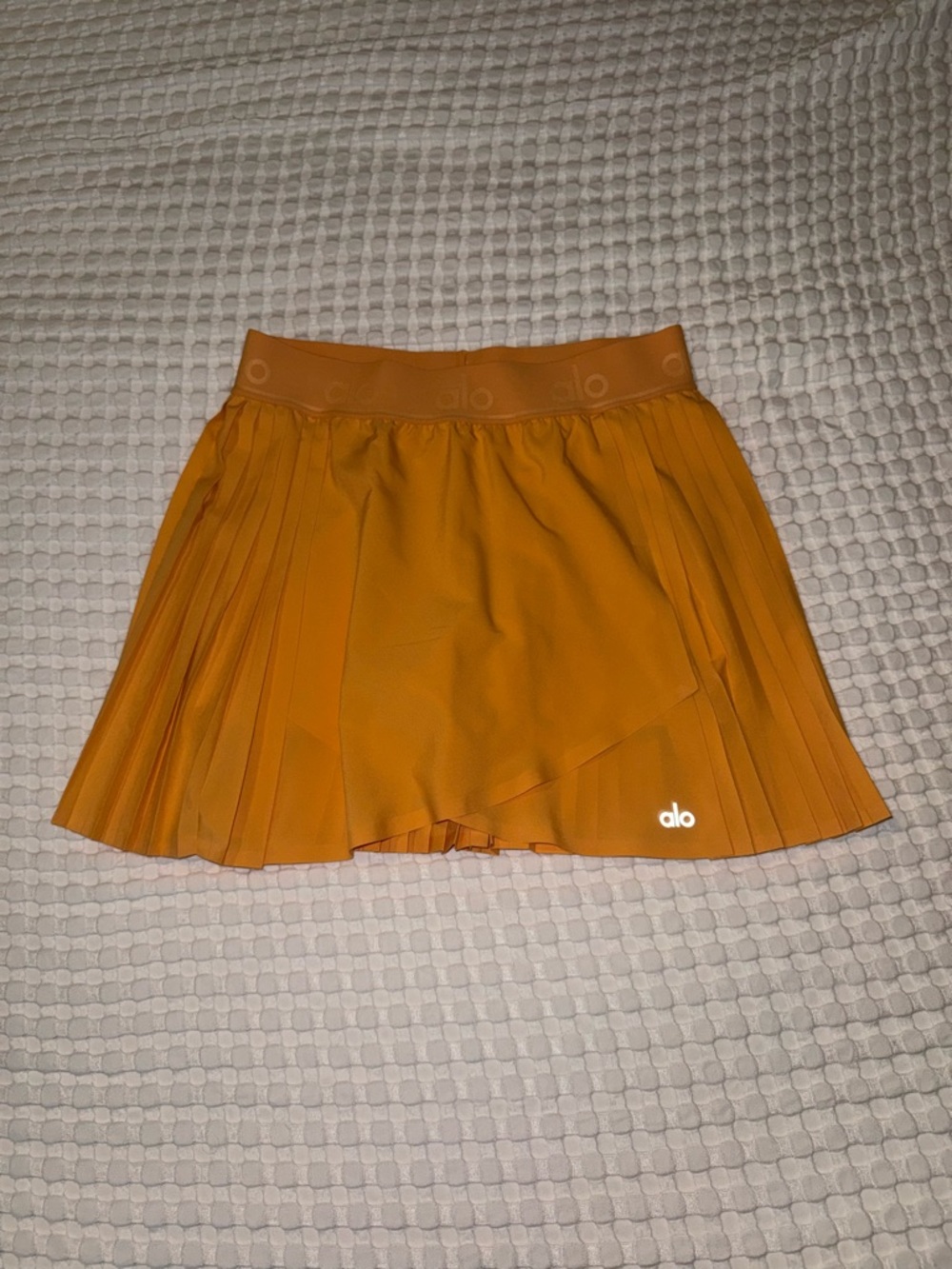 ALO Yoga Women's Orange Pleated Skort with Built-In Shorts